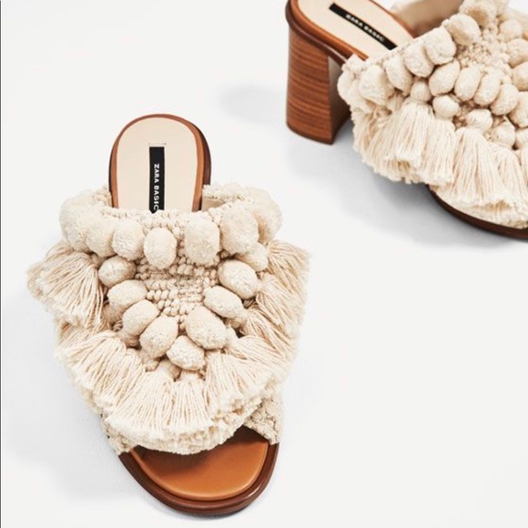ISO/LOOKIN FOR THESE ZARA POM POM MULES SIZE 38/39 - Picture 3 of 3